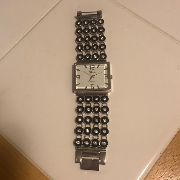 Beautiful Eikon Black And Silver Watch - Picture 1 of 4